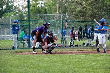 cw_rec_baseball_indians_3_321.jpg