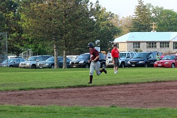 cw_rec_baseball_indians_3_392.jpg